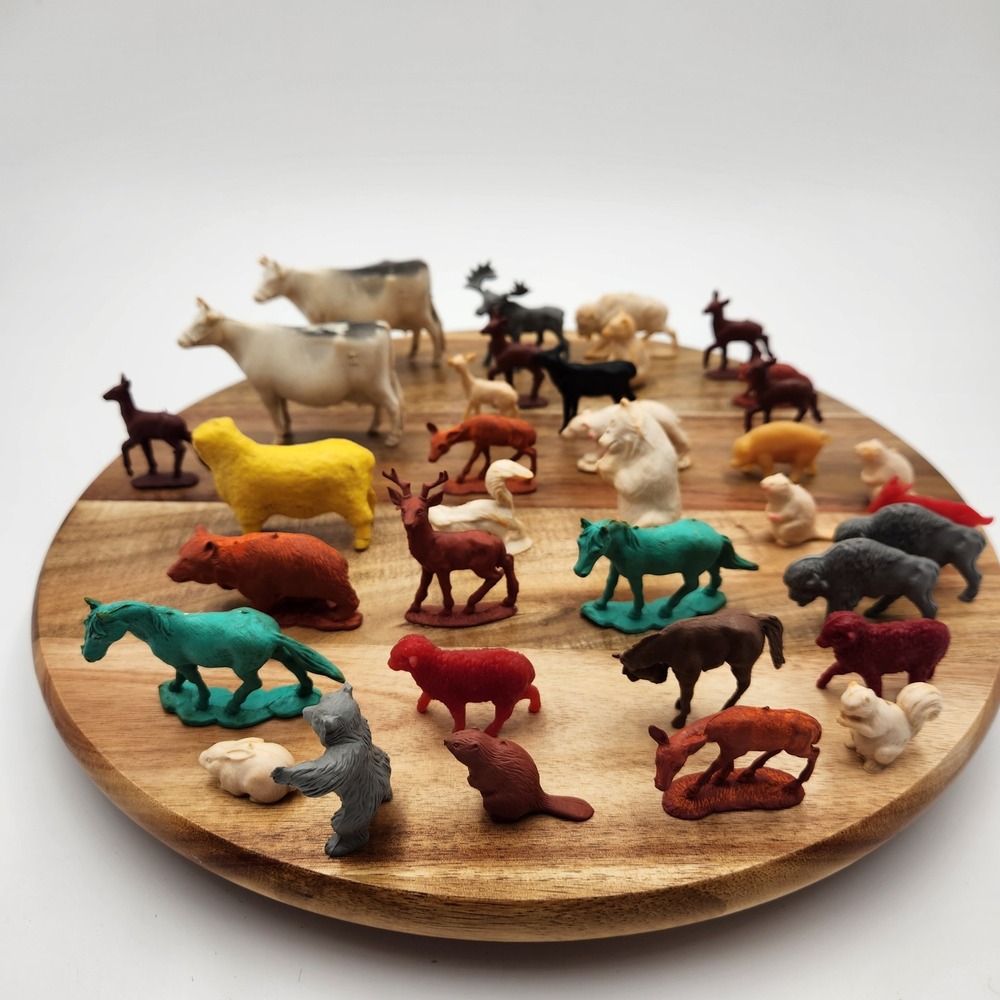 Vintage Plastic Animal Figurine Lot Cows Horses Deer Bears Buffalo 35pc Toy Set‎ - Picture 7 of 9